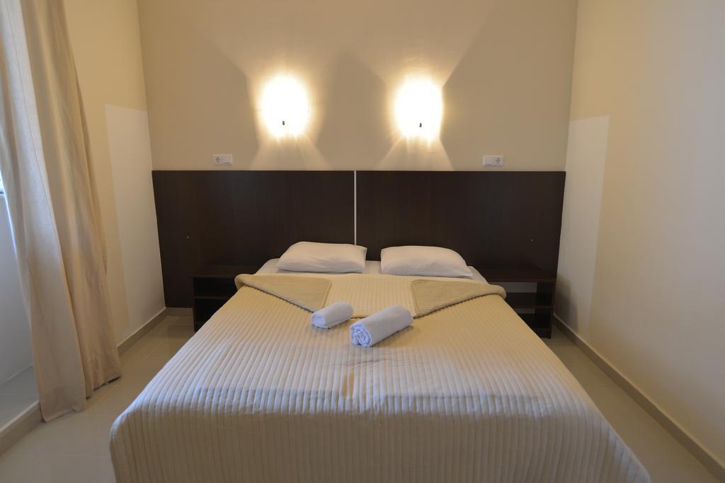 Solar Apartments Herceg Novi Kamer foto